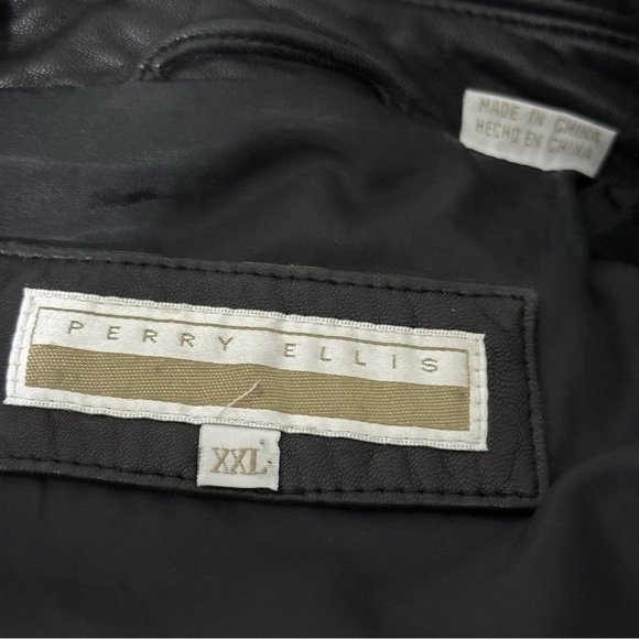 Perry Ellis Black Lambskin Leather Jacket Size XXL Button Front Lined - Picture 2 of 9